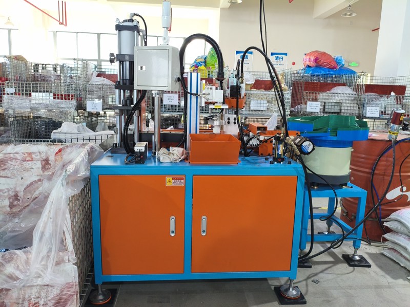 China Caster Manufacturer CMCL Caster Introduces Automated Equipment, Achieving Upgrades in Both Capacity and Quality